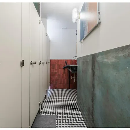 Cinderella - 5 Minutes To Old Town Δωμάτια σε οικογενειακή κατοικία