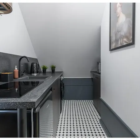 Cinderella - 5 Minutes To Old Town * غدانسك