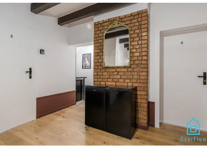 Cinderella - 5 Minutes To Old Town Homestay